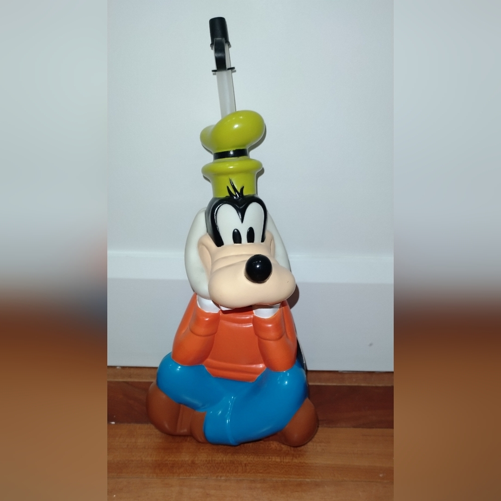Goofy Big "Sipper"